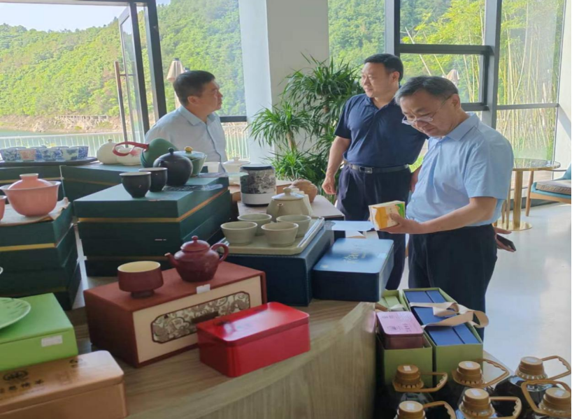 中國農(nóng)墾集團考察、背調(diào)十堰銀鵬興電子科技有限公司